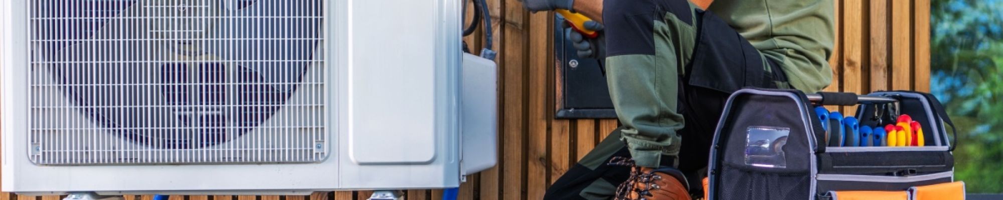 A Houston custom home builder setting up an HVAC system